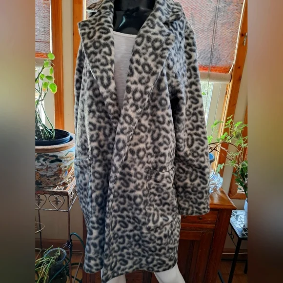Leopard Print Women's Coat - Picture 1 of 3
